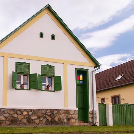 Hauszmann Vendeghaz