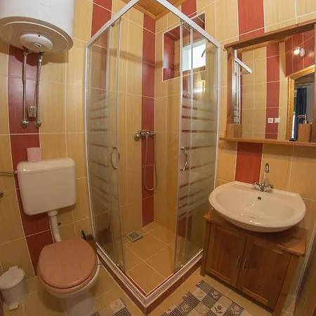 Hauszmann Vendeghaz Πανσιόν 3*