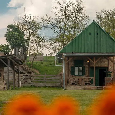 Hauszmann Vendeghaz 3* Palotabozsok