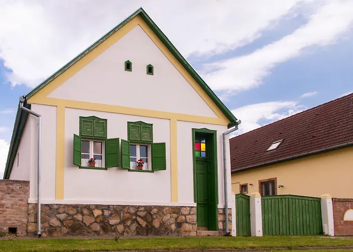 Hauszmann Vendeghaz